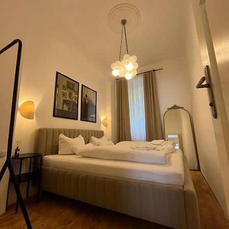 Apartma Aida 1908 Karlovy Vary Bagian luar foto